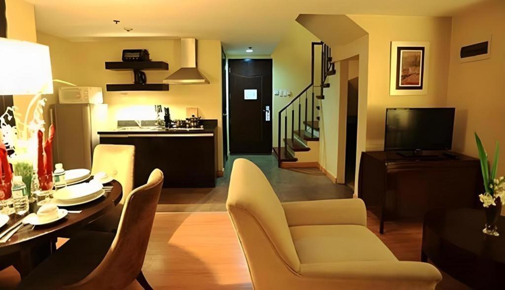 Lancaster Hotel Manila Mandaluyong Exterior foto