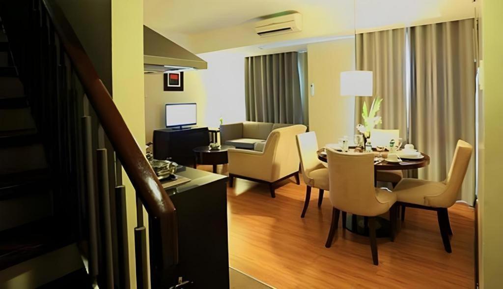Lancaster Hotel Manila Mandaluyong Exterior foto